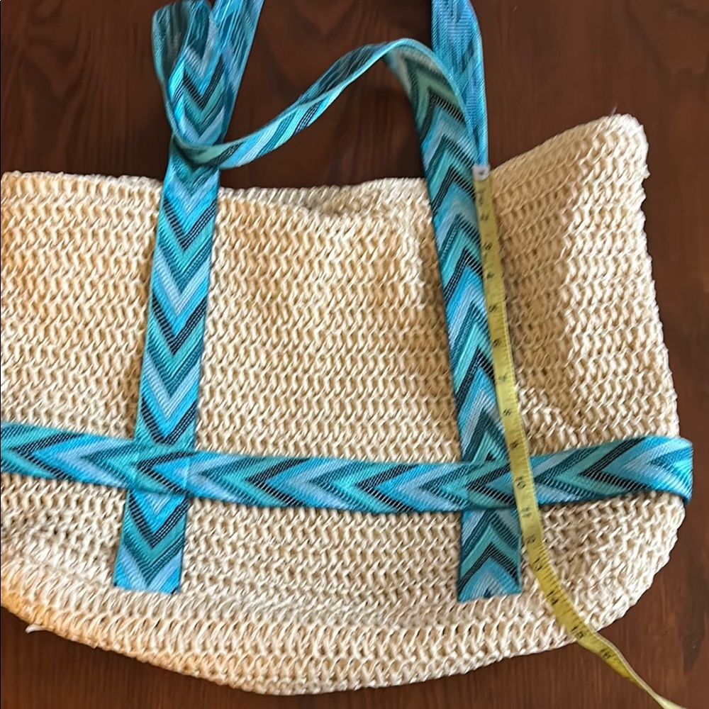 Beach/Market Banana Boat Woven Straw Tote Bag with Blue Accents - Picture 6 of 6